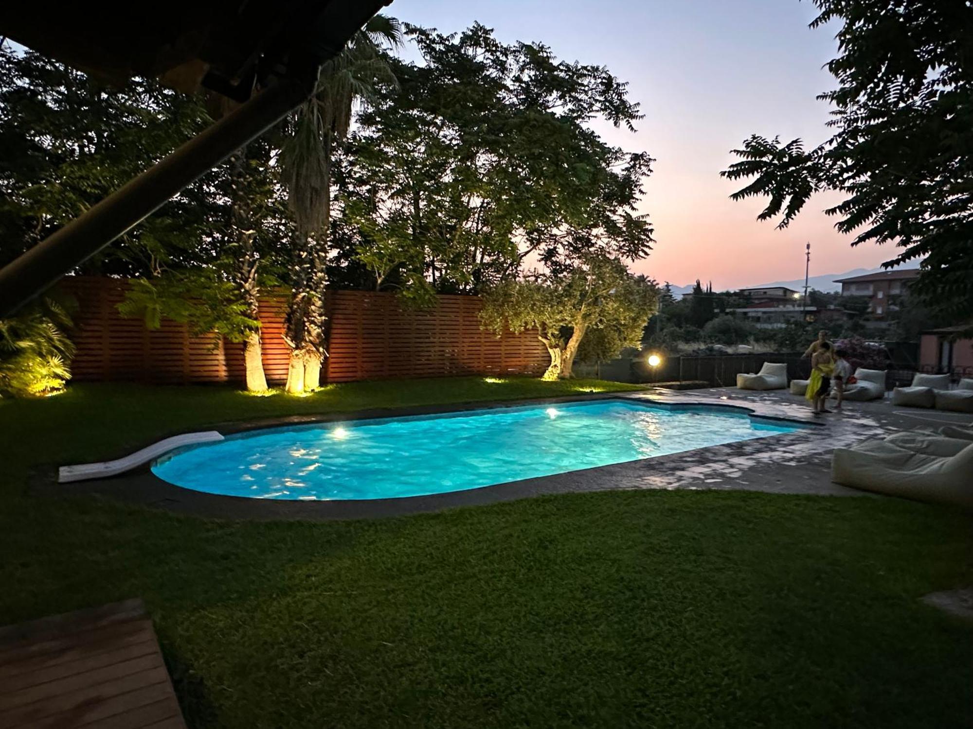 Ottomood B&B And Apartments Tremestieri Etneo Buitenkant foto