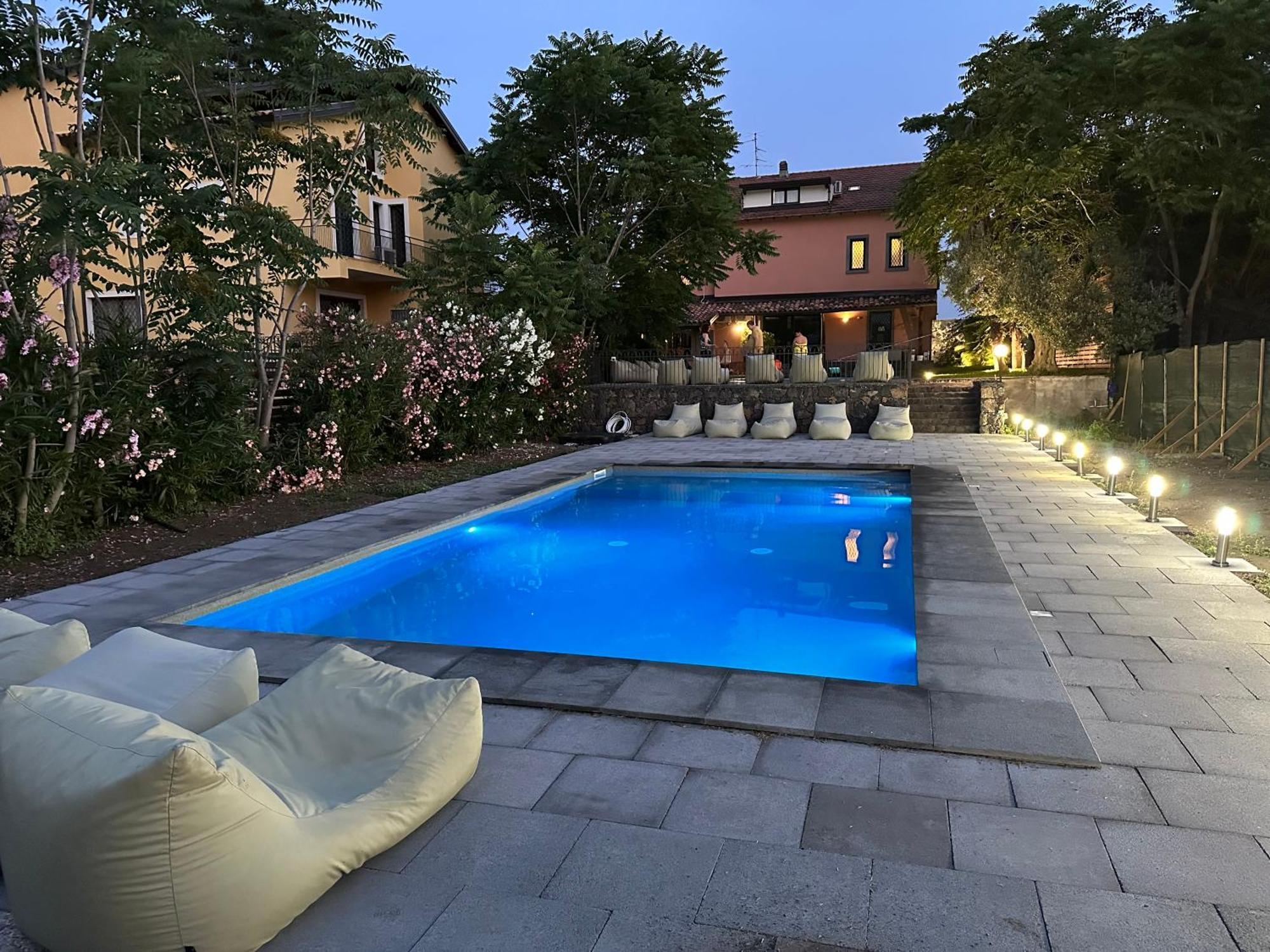 Ottomood B&B And Apartments Tremestieri Etneo Buitenkant foto