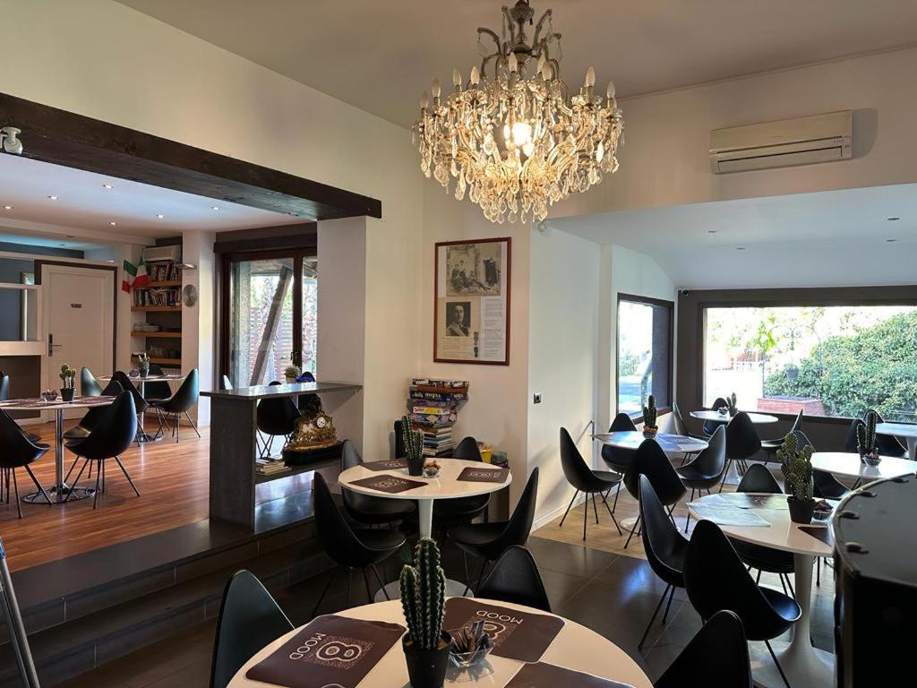 Ottomood B&B And Apartments Tremestieri Etneo Buitenkant foto