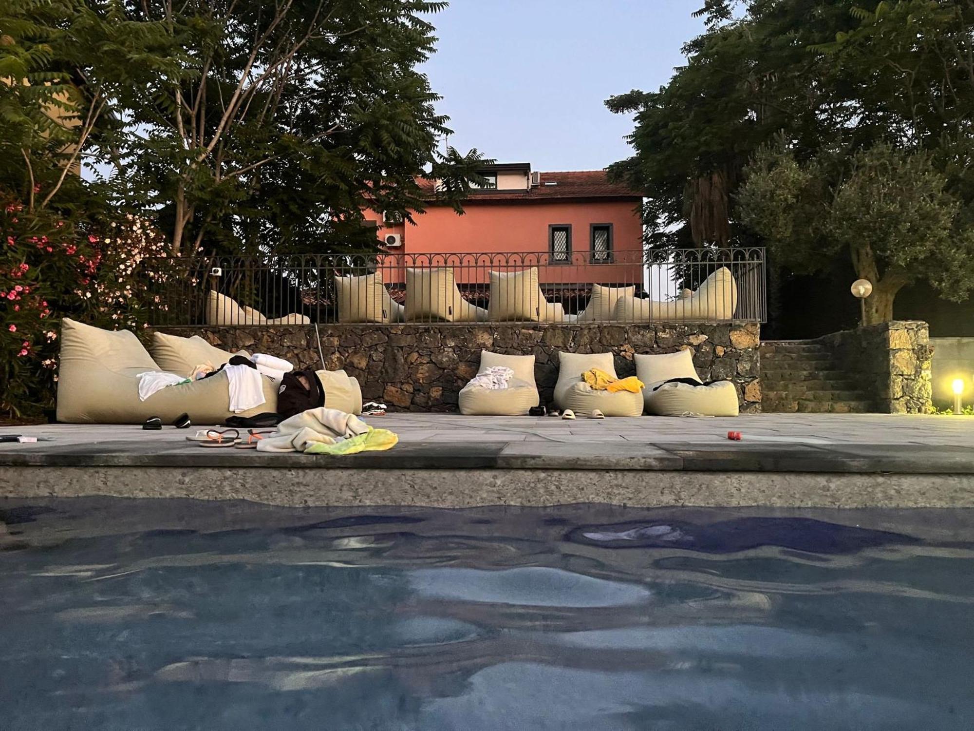 Ottomood B&B And Apartments Tremestieri Etneo Buitenkant foto