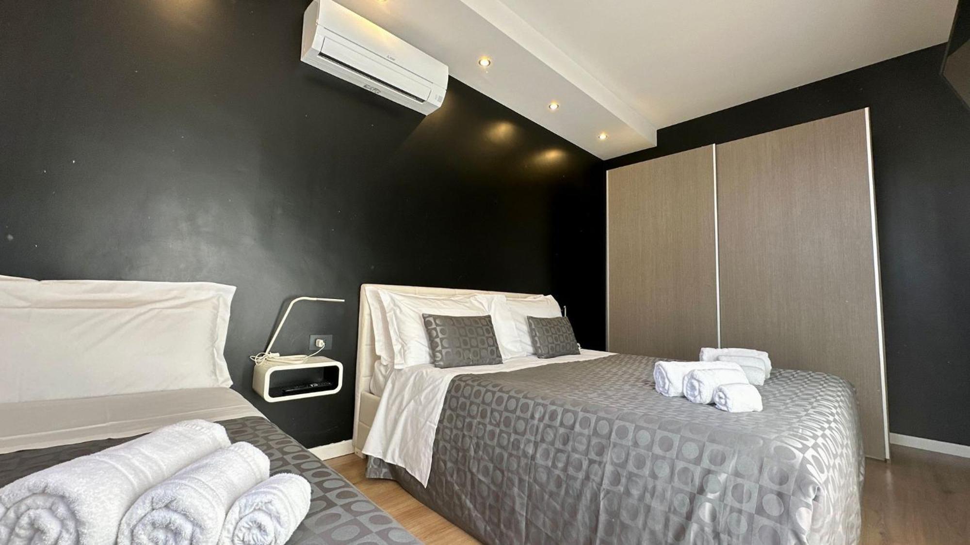 Ottomood B&B And Apartments Tremestieri Etneo Kamer foto