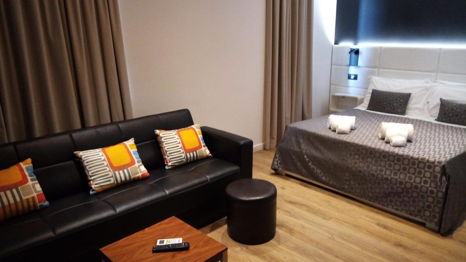 Ottomood B&B And Apartments Tremestieri Etneo Kamer foto
