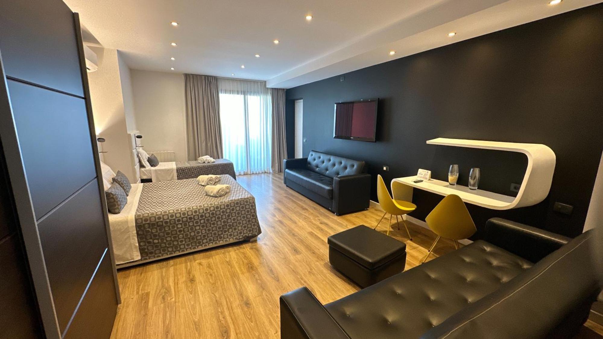 Ottomood B&B And Apartments Tremestieri Etneo Kamer foto