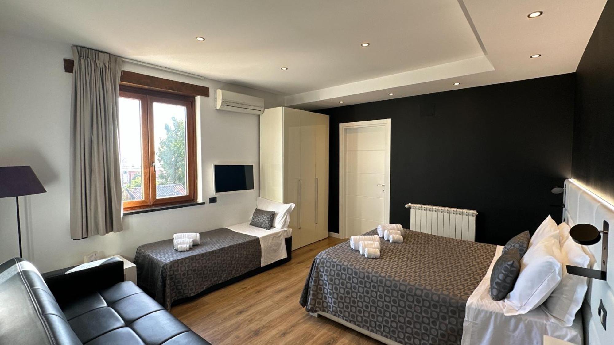 Ottomood B&B And Apartments Tremestieri Etneo Kamer foto