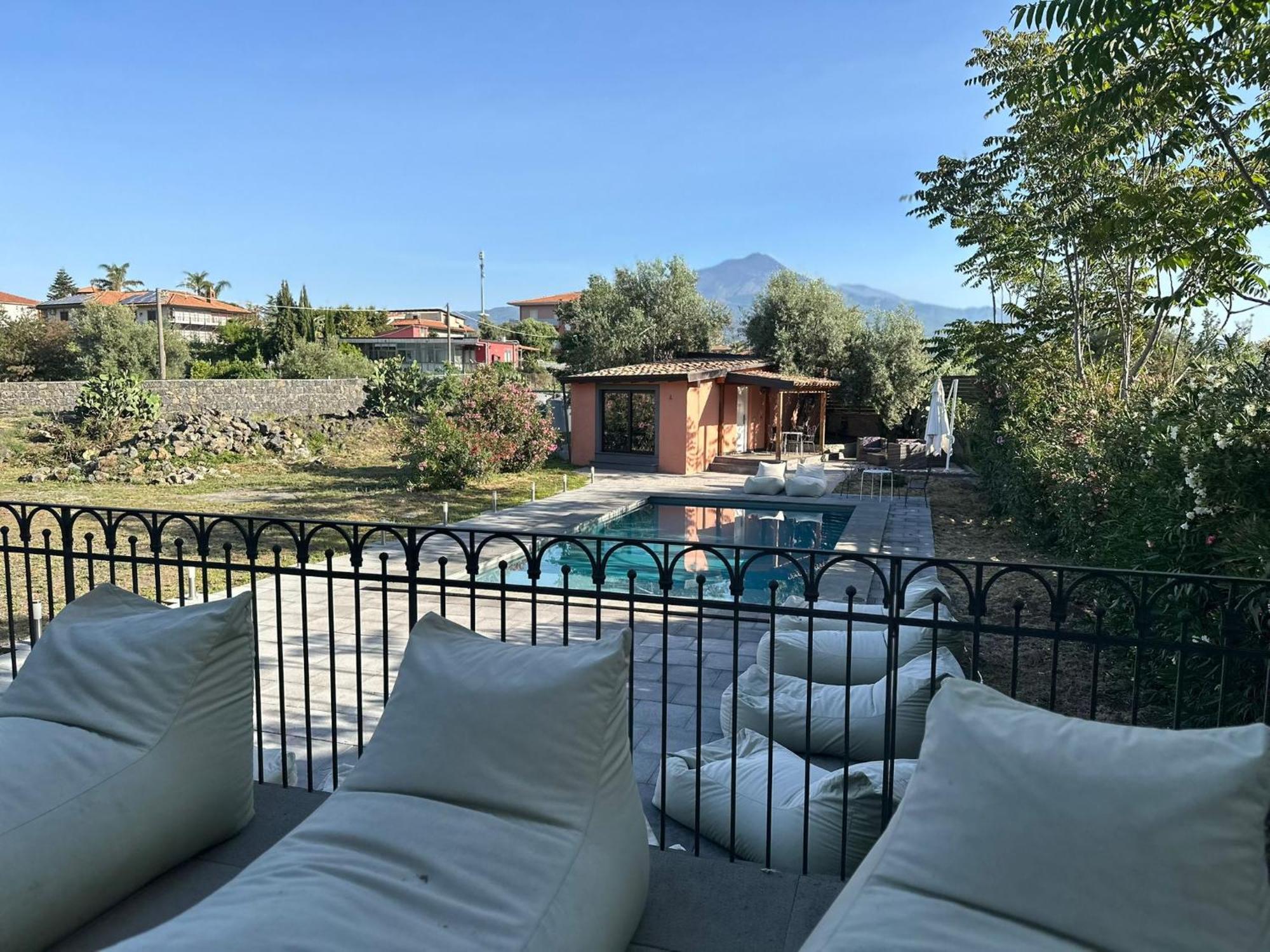 Ottomood B&B And Apartments Tremestieri Etneo Buitenkant foto