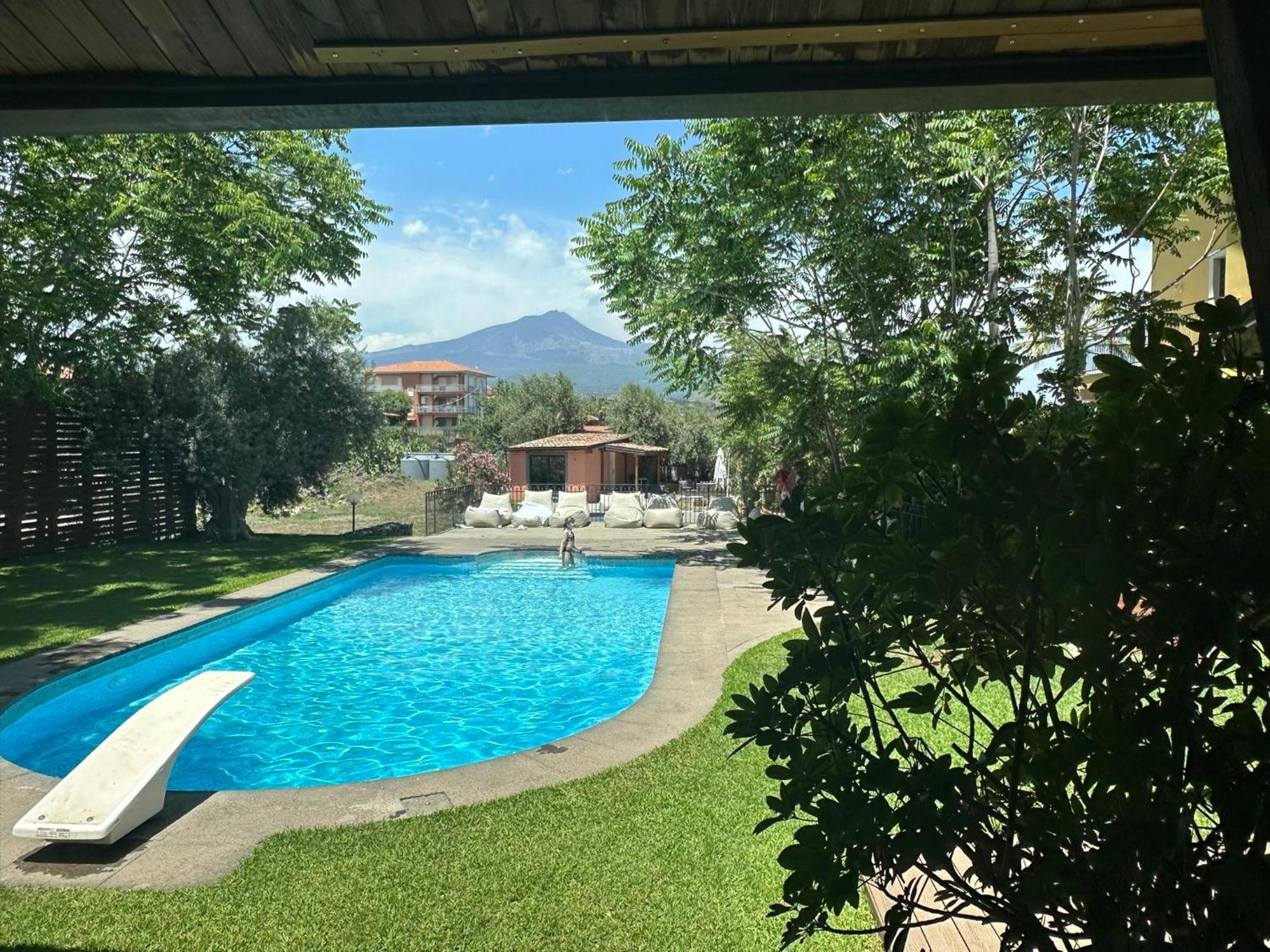 Ottomood B&B And Apartments Tremestieri Etneo Buitenkant foto