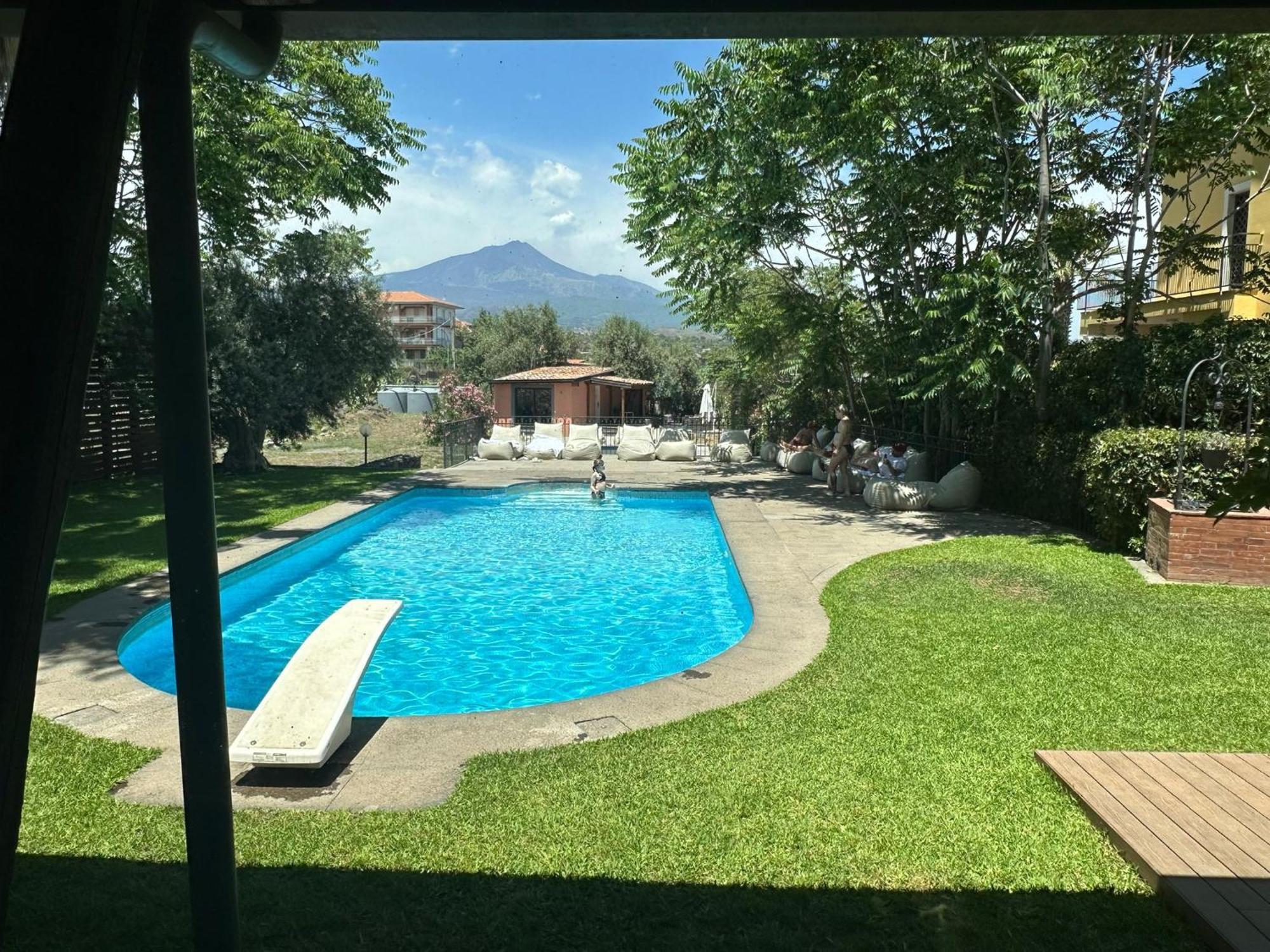 Ottomood B&B And Apartments Tremestieri Etneo Buitenkant foto